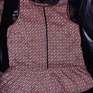 Ann Taylor Lightweight Sleeveless top